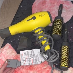 Drybar Buttercup hairdryer and blowout brushes